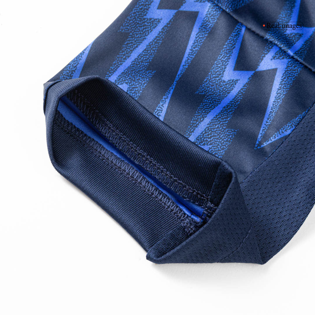 Arsenal 
 Fora 
Camisas Infantis 
Conjunto 2025/26 
 Azul