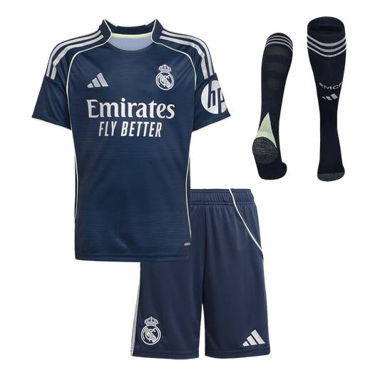 Real Madrid 
 Fora 
 Conjunto（Camisa + Calção + Meias) 2025/26