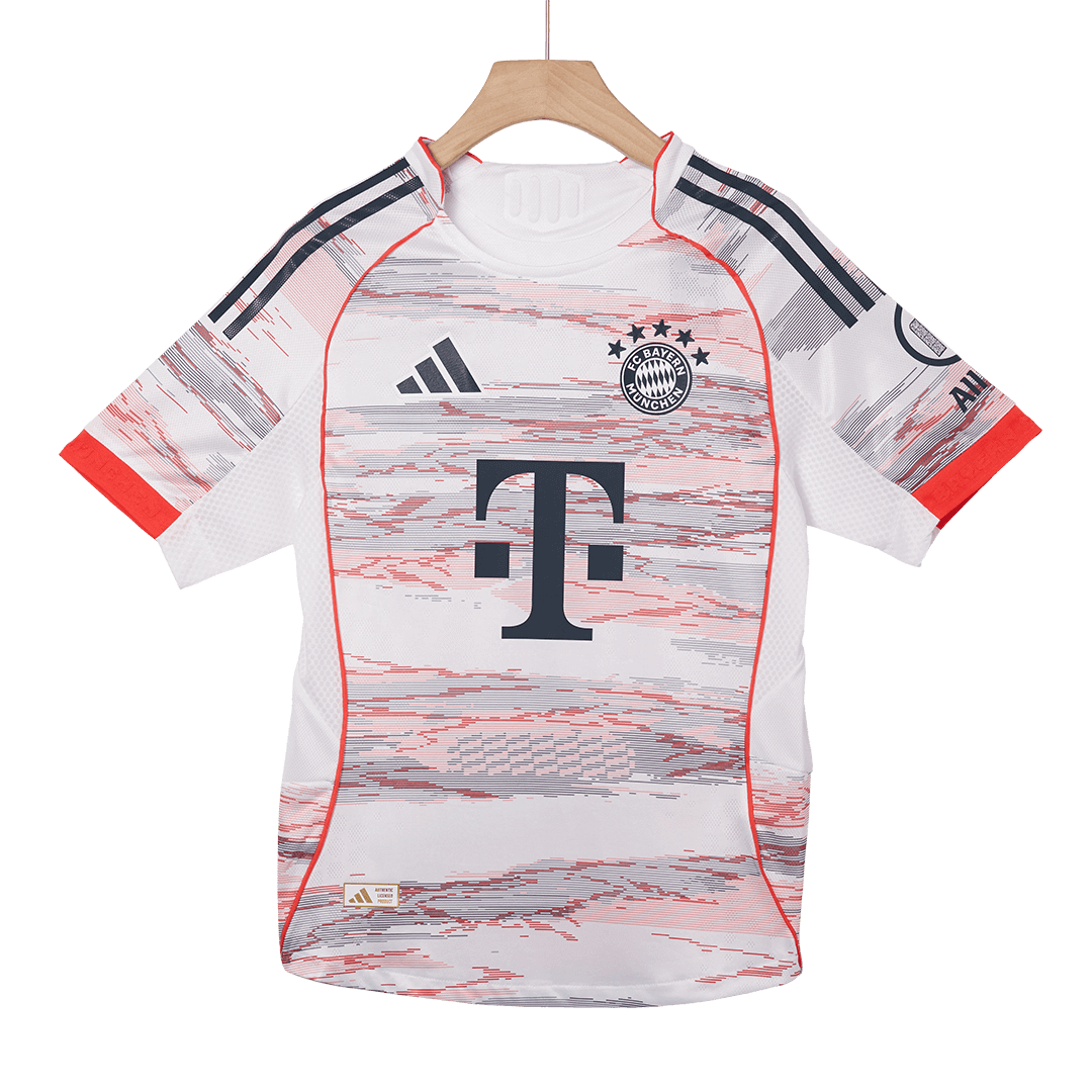 Jogador UPAMECANO #2 Bayern Munich Fora Futebol Camisas 2025/26 Branco