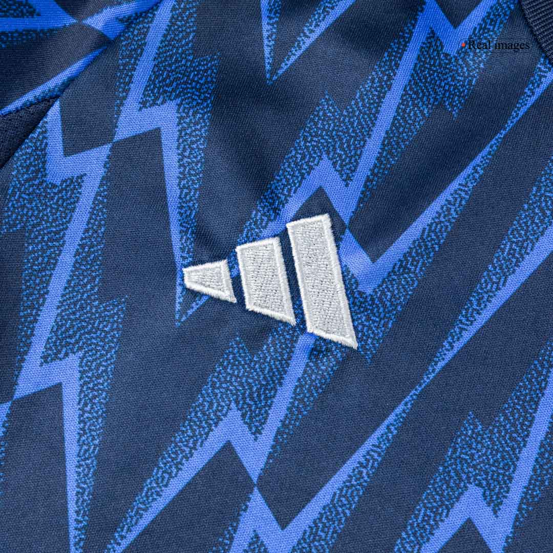 Arsenal 
 Fora 
Camisas Infantis 
Conjunto 2025/26 
 Azul