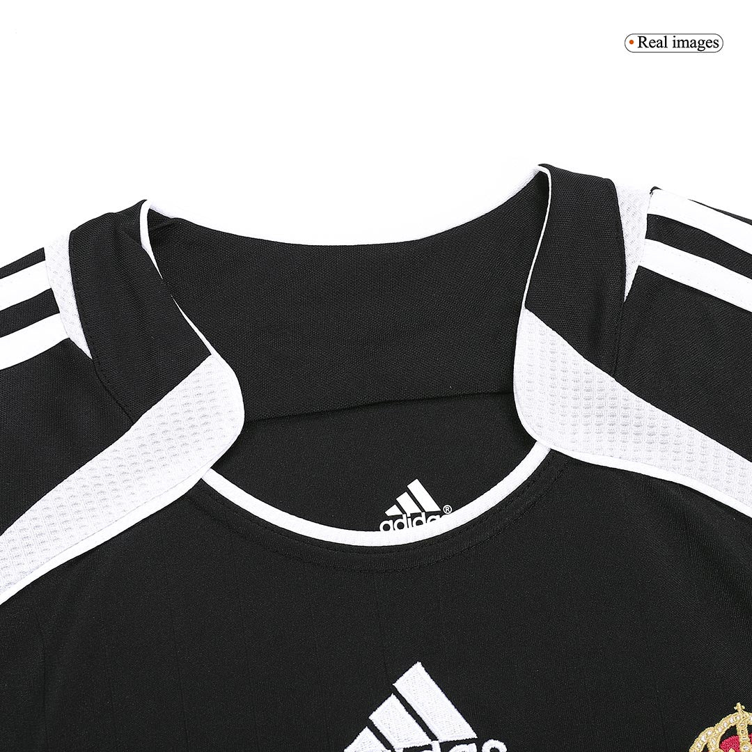 Camisola Retro Real Madrid SERGIO RAMOS #4 Fora 2006/07