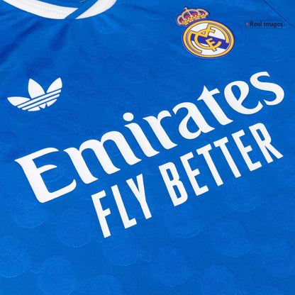 Jogador CAMAVINGA #6 Real Madrid Fora Terceira Futebol Camisas 2025/26 Azul